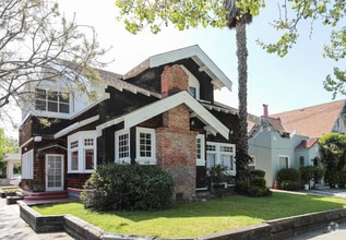 Building Photo - 499 S 5th St