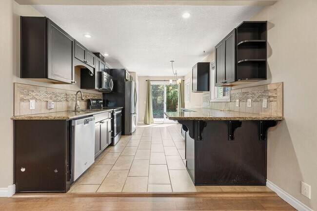 Foto del edificio - 7204 N Central St