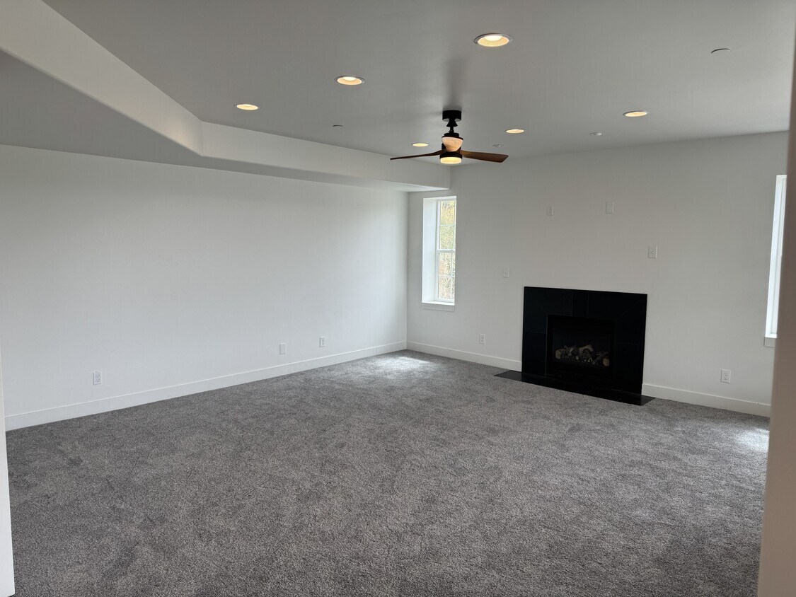 Foto principal - 10108 Ridge Pine Dr