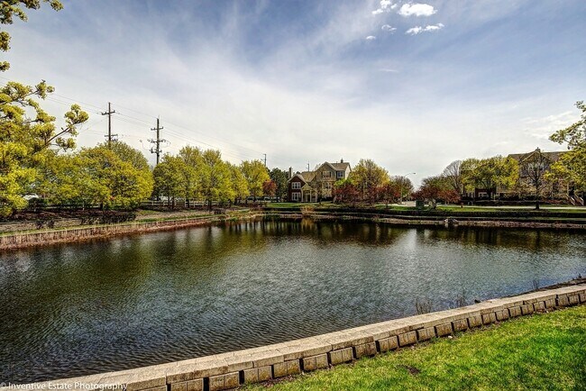 Foto del edificio - 2712 N Greenwood Ave