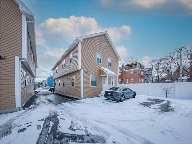 Foto del edificio - 74 Pitman St