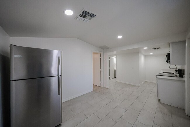 Foto del edificio - 2721 E Willetta St