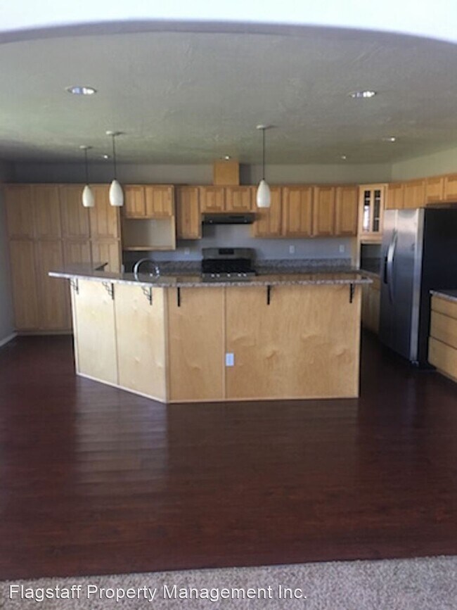 Building Photo - 4 br, 3.5 bath House - 7420 W Dreamview Trail