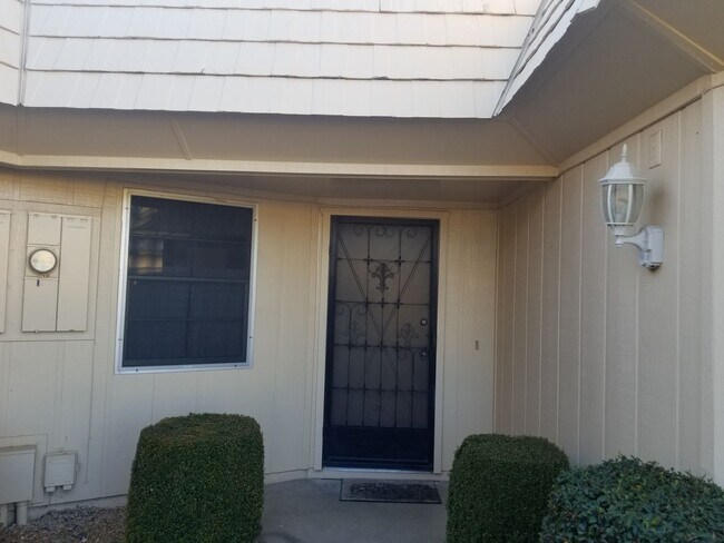 Foto del edificio - Spacious 2 bedroom 2 bath Condo