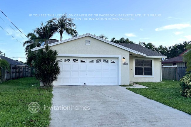 Building Photo - 6225 Mullin St