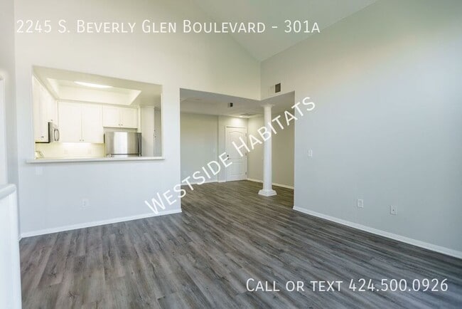Building Photo - 2245 S Beverly Glen Blvd