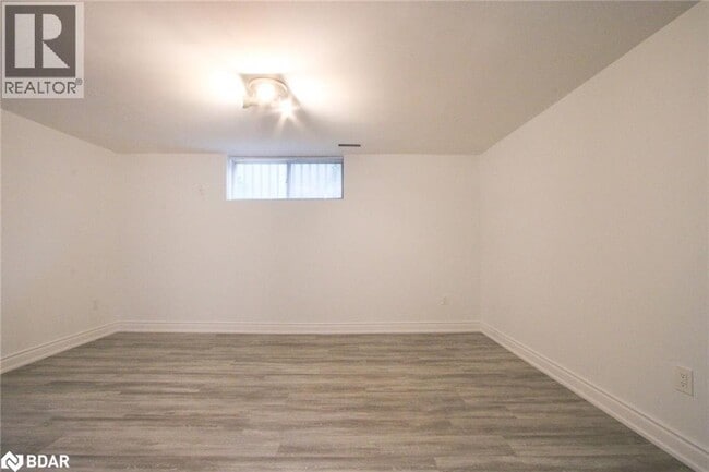 Building Photo - 34 Glenmanor Dr