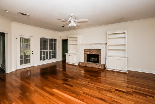 Building Photo - 112 Cypress Ridge Dr