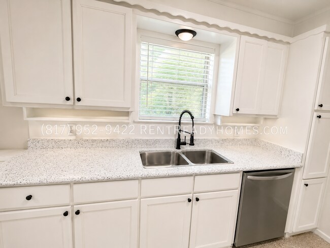 Foto del edificio - 6300 Wheaton Dr