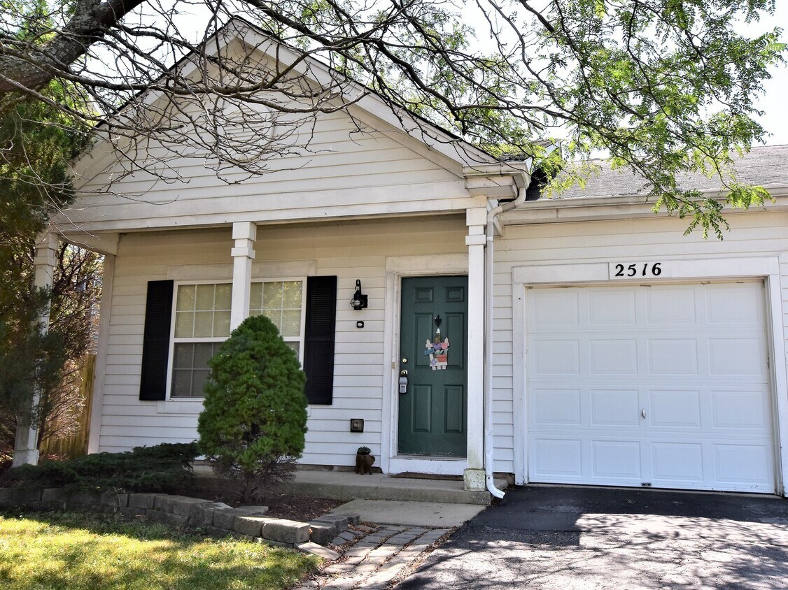 2516 Warm Springs Ln Unit 2516, Naperville, IL 60564 Room for Rent in