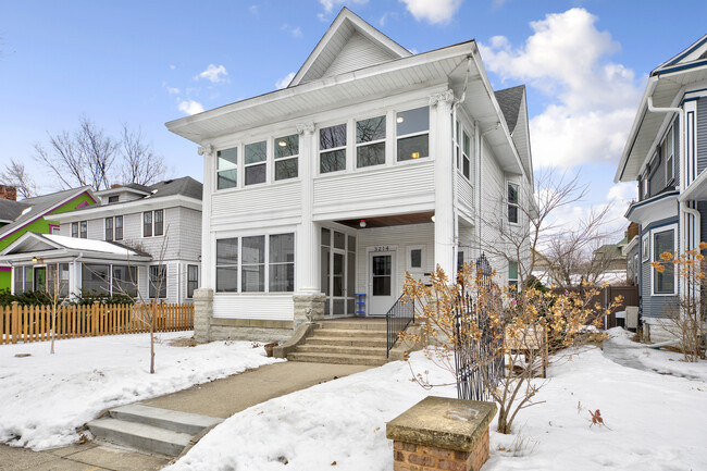 Foto del edificio - 3212 Colfax Ave S