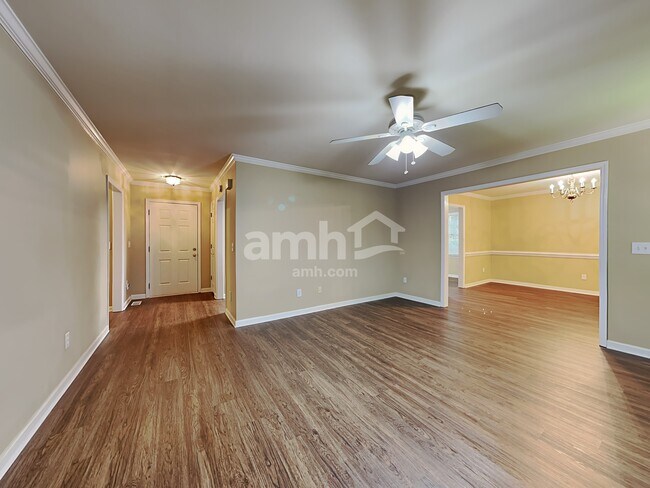 Foto del edificio - 5502 Garden Lake Dr