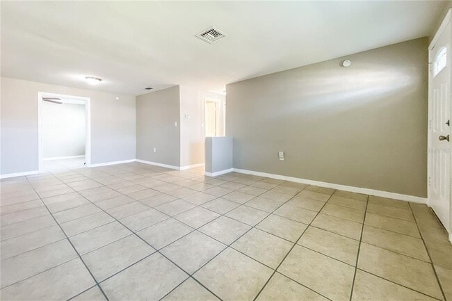 Building Photo - 1103 Chelsea Ln