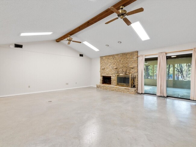 Foto del edificio - Gorgeous 3 bed room 2 bath in Decatur