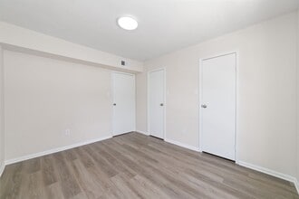Building Photo - 3770 Lovers Wood Ln