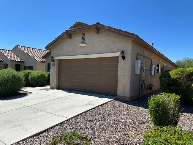 Foto del edificio - 33110 N 26th Ln
