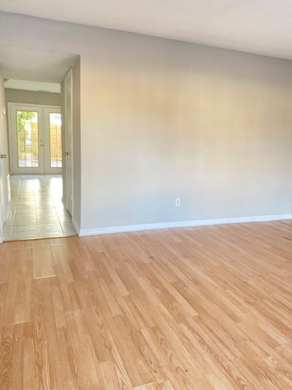 Foto del edificio - 1321 Ruddy Oak Ct
