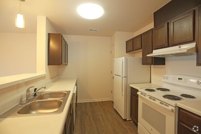 2BR, 2BA - 1097 SF - Ashley Estates