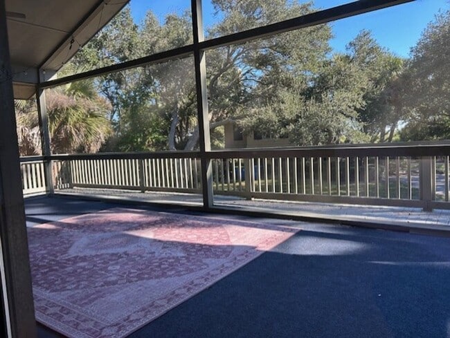 Foto del edificio - FREE MONTH OF DECEMBER 2025 Beach, 2nd row