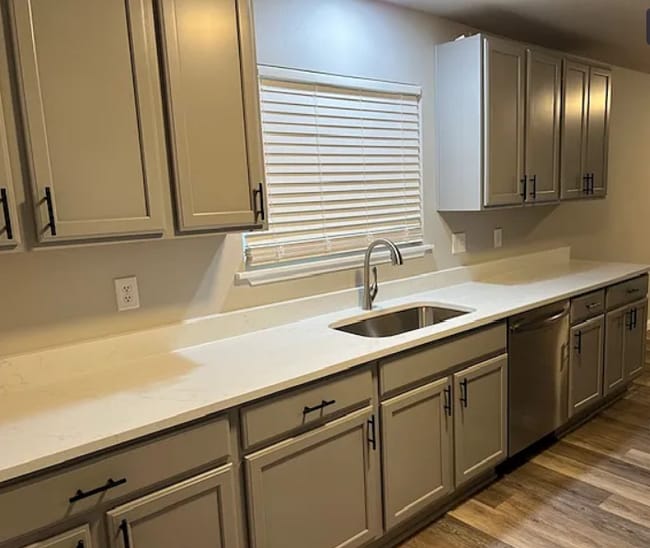 Building Photo - 8853 Lawrence Dr SE