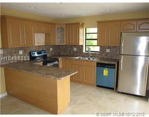 Foto del edificio - 7925 Tam Oshanter Blvd