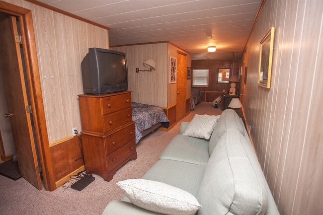 Building Photo - 57219 Island Club Ln