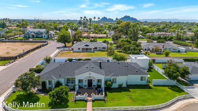 Foto del edificio - 4 br, 5 bath House - 6139 E Calle Del Sud Dr
