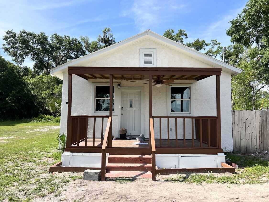 Foto principal - 2713 Peters St