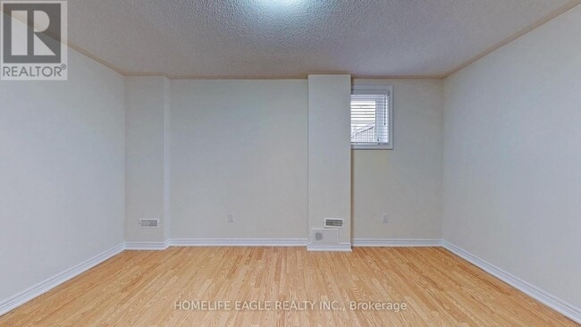 Building Photo - 5 Military Ct