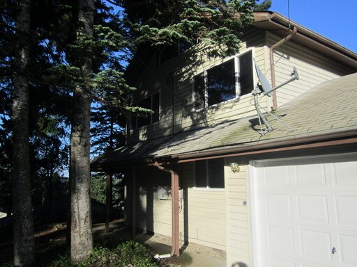 Building Photo - 1427 May Ave