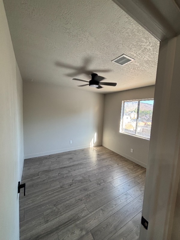 Building Photo - 1419 W 410 N