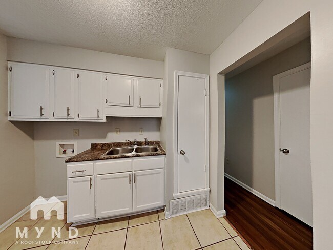 Foto del edificio - 5158 Alford St