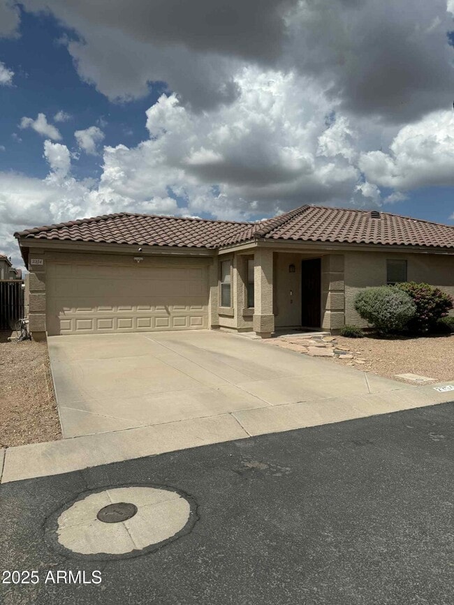 Building Photo - 2354 E Spruce Dr