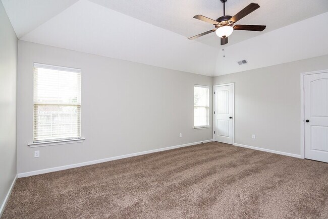 Building Photo - 9435 Darren Cir S