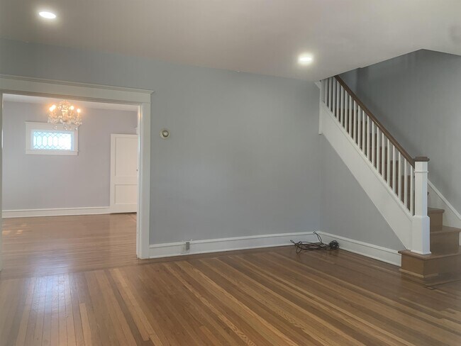 Foto del edificio - 816 W 22nd St