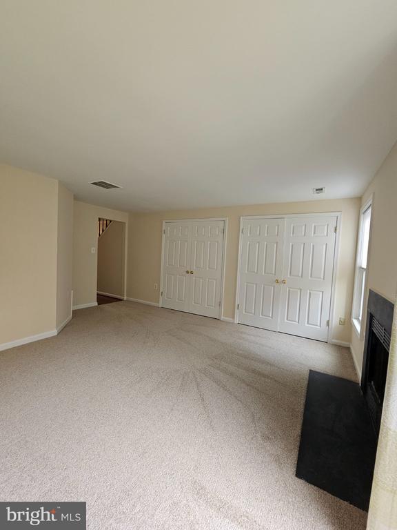 Building Photo - 13918 Ludington Pl
