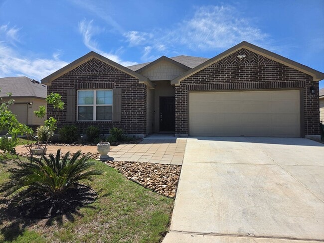 3 miles from Lackland AFB!! - 3 miles from Lackland AFB!! House