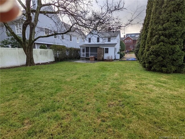 Building Photo - 6 Compo Hill Ave