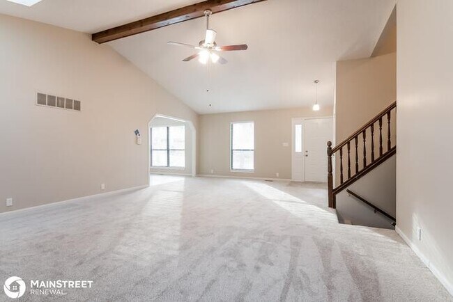 Building Photo - 31830 Somerset Ct