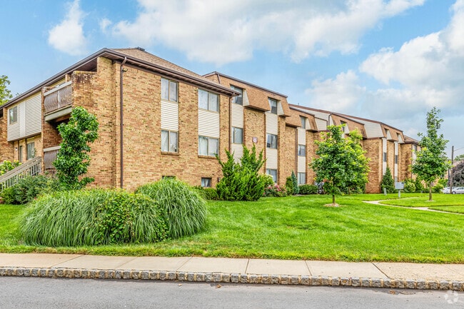 Building Photo - Rivendell at Edison