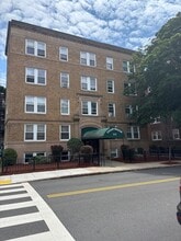 Building Photo - 117 Summer St