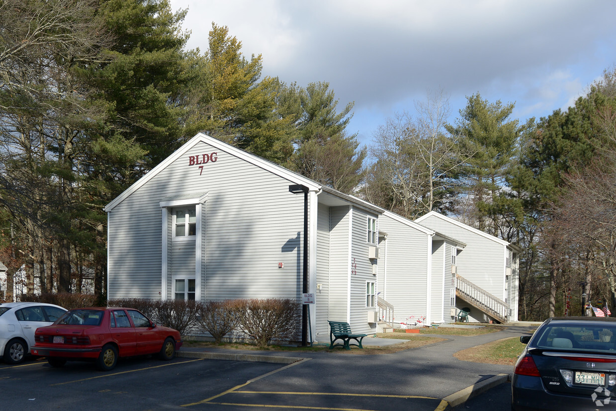 Primary Photo - Meadowbrook Apartments