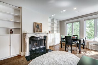 Building Photo - 2110 Rue Clark