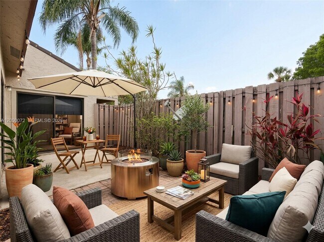 Foto del edificio - 4151 Palm Bay Cir