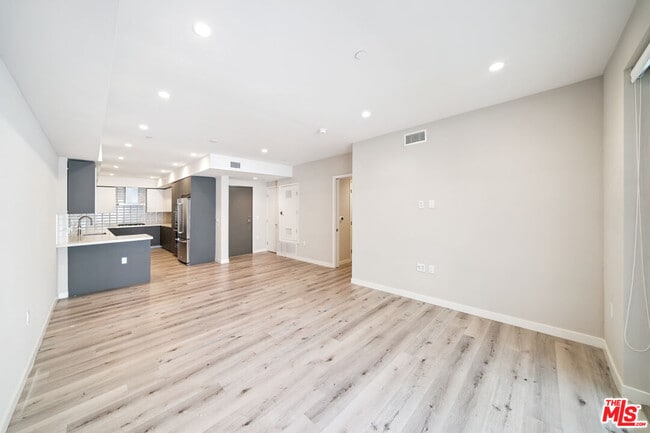 Building Photo - 1226 S Bedford St