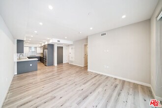 Building Photo - 1226 S Bedford St
