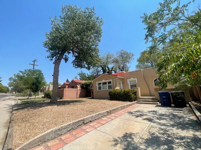 Foto del edificio - Main Campus Home