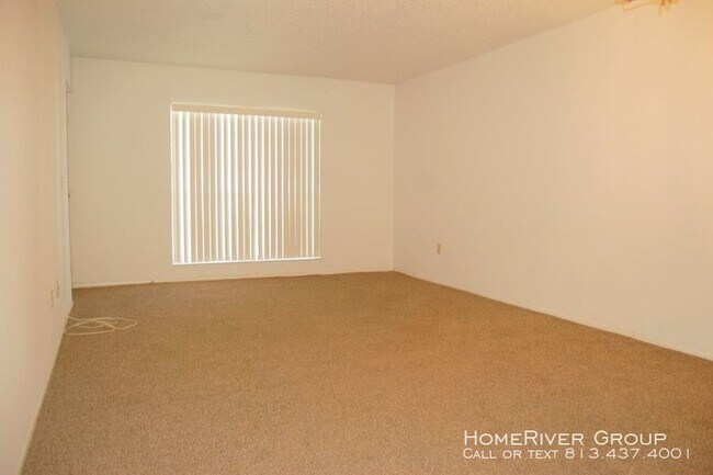Building Photo - 1 Bedroom 1 Bath Condo in Coachman Creek