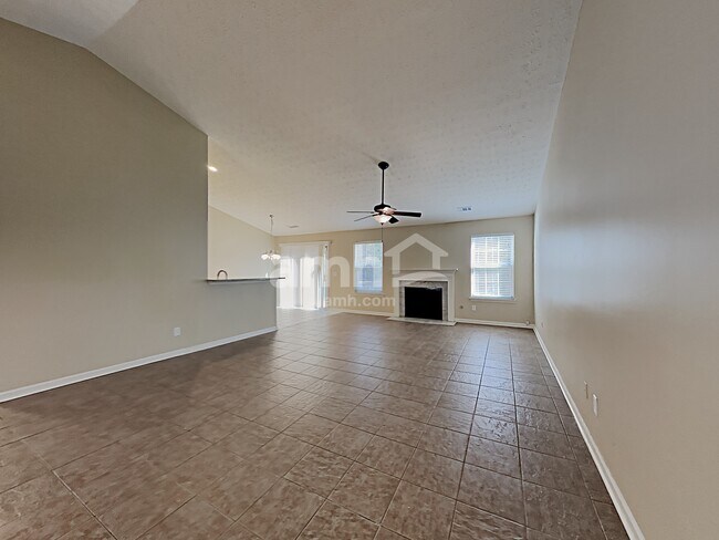 Building Photo - 247 Rockingham Dr