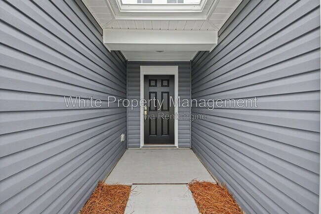 Building Photo - 313 W 18th St